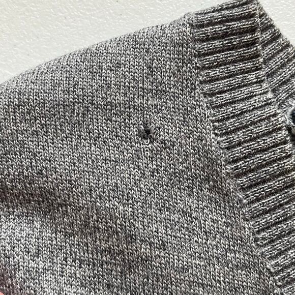 Banana Republic Men’s Gray V-Neck Sweater with Defect Size Medium Tall - Picture 9 of 16